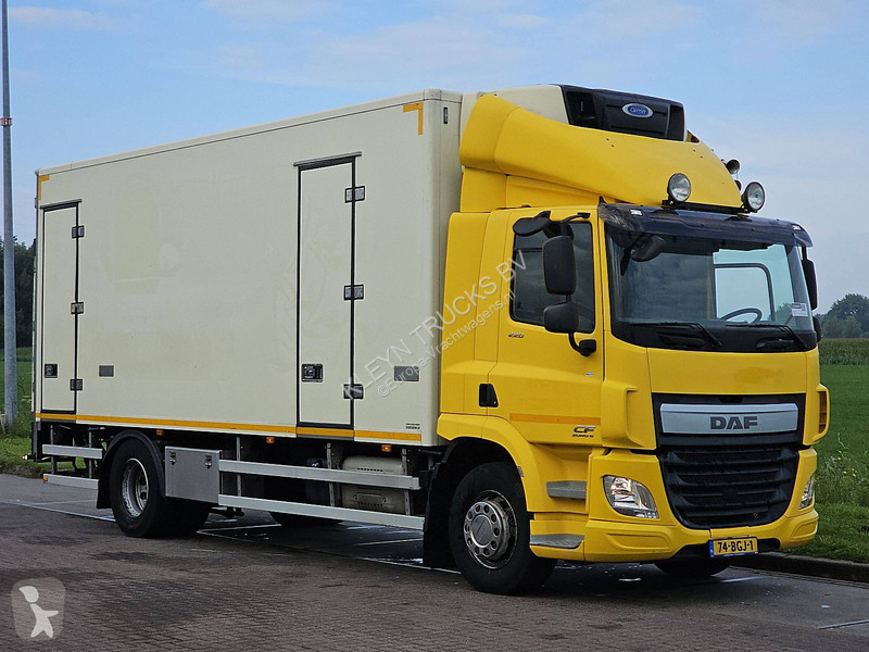 Kamion DAF 220 CARRIER LIFT DOORS