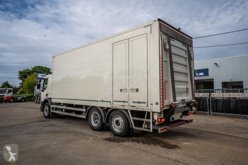 Camion Volvo 320 -6X2 +DHOLLANDIA 2.5T- 194.400 KM