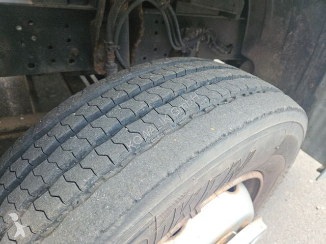 Kamion Mercedes 1224 mit Ladebordwand