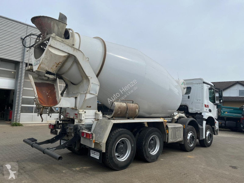 Kamion Mercedes Arocs 3240 B 8x4 Betonmischer...