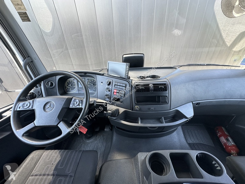 Kamion Mercedes 1218 Fourgon