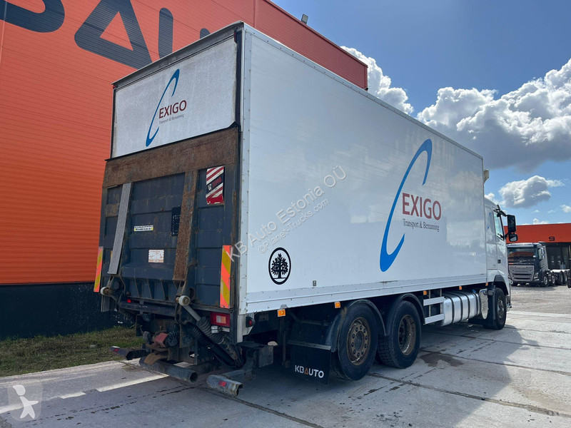 Camião Volvo FH 400 6x2 BOX L=7400