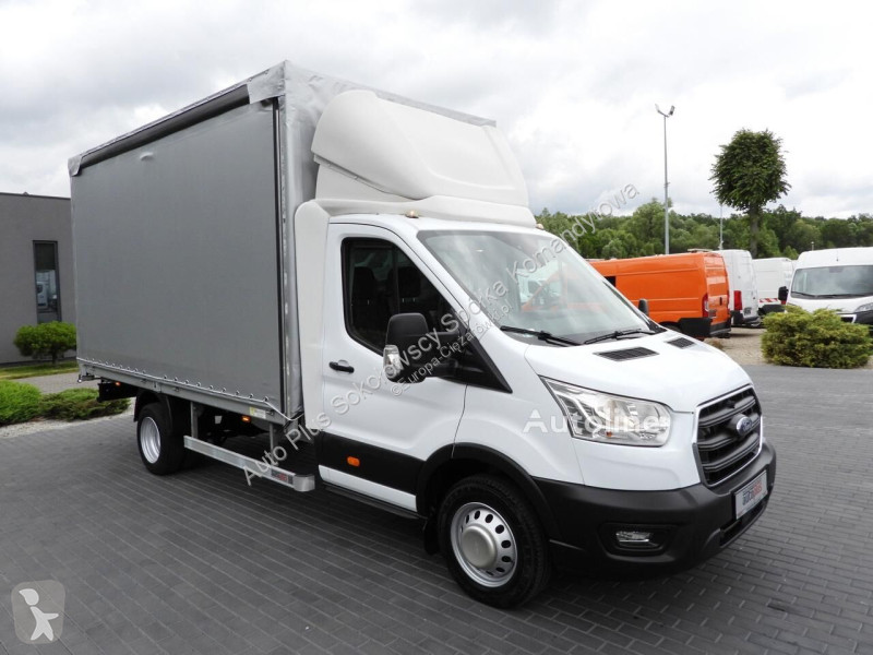 Véhicule utilitaire Ford TRANSIT  PLANDEKA 8...