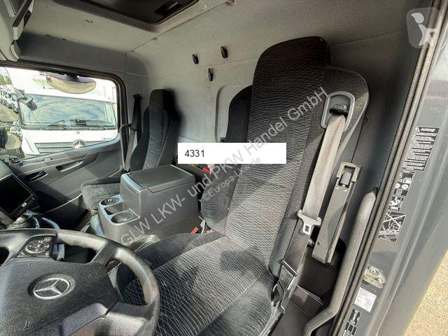 Kamion Mercedes 1018