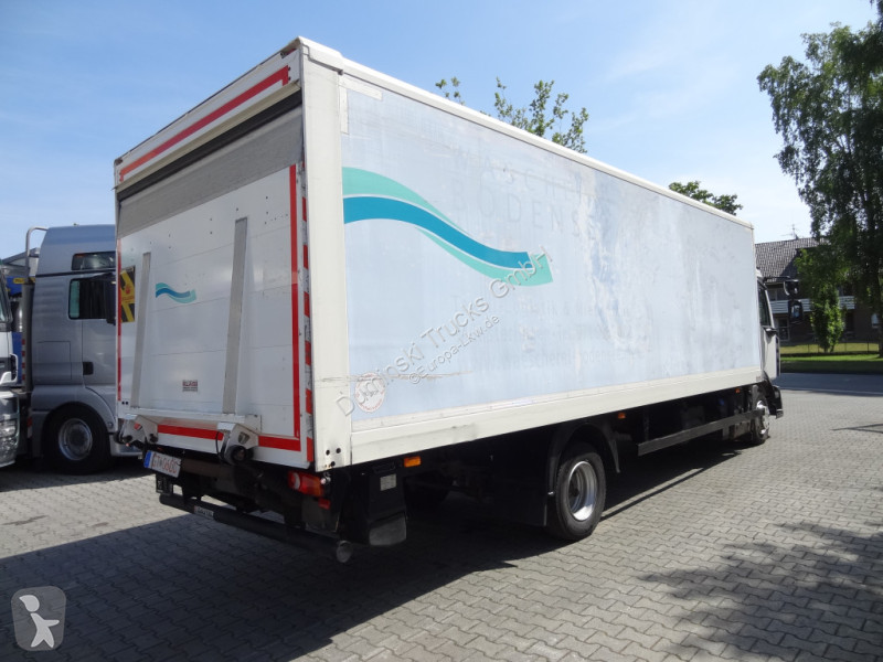 Kamion Renault D10.210 7m Koffer