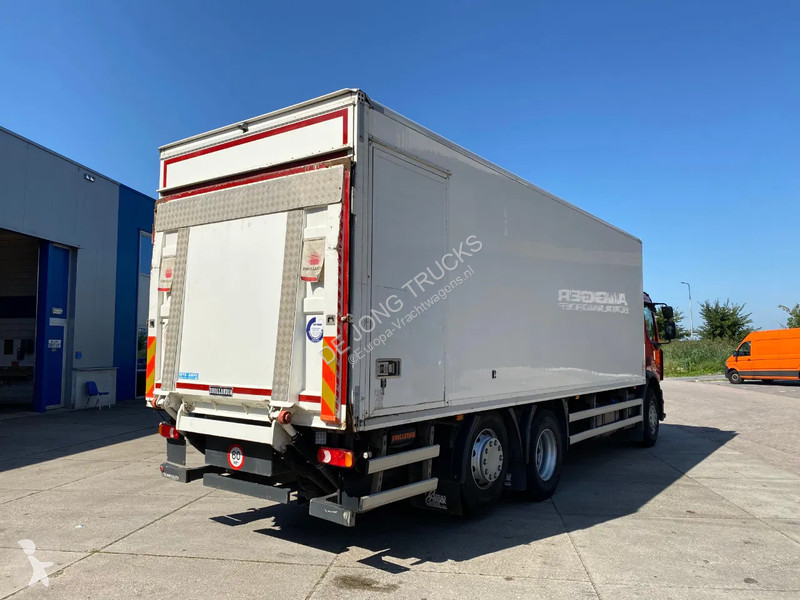 Kamion Renault D Wide 320 6x2/4 / Closed box /...