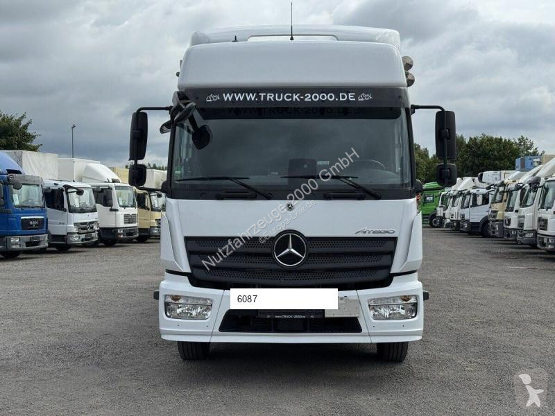 Kamion Mercedes 1227