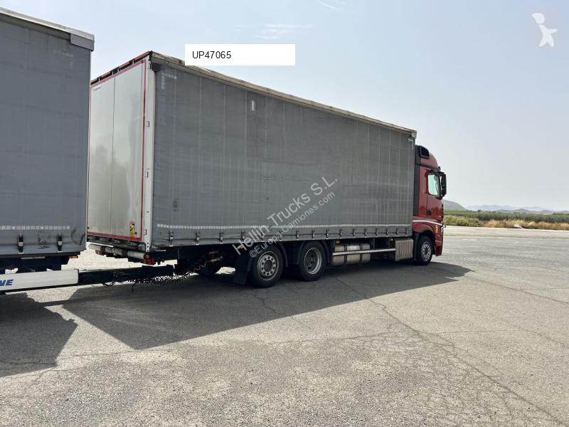 Camion remorque Mercedes ZZ
