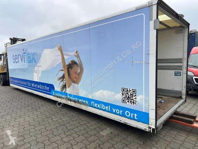 Kamion Iveco  Koffer 8,80 m + Ladebordwand 1,5t
