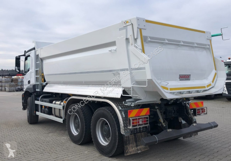 Kamion Mercedes  3340