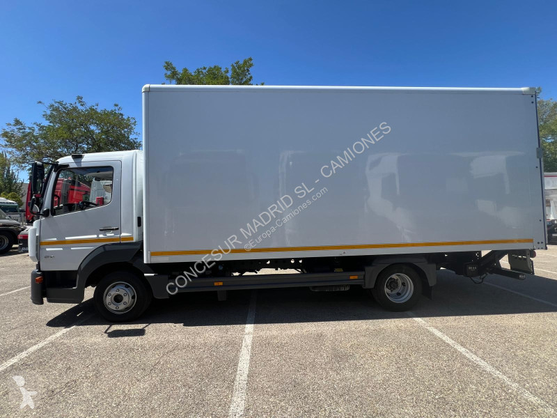Kamion Mercedes  821 L
