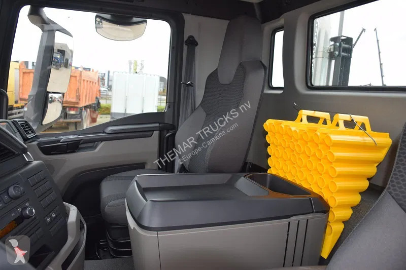 Kamion MAN 33.440