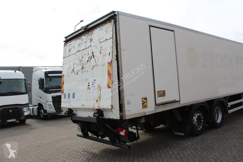 Camion Scania P320 * EURO5 * 6X2 * CARRIER...