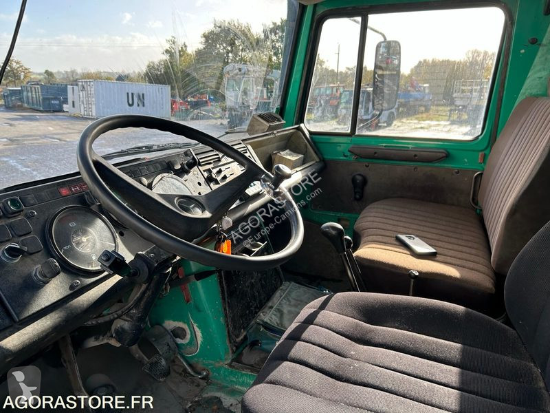Camion Mercedes UNIMOG