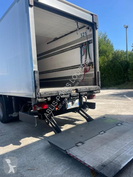 Camion Scania 320