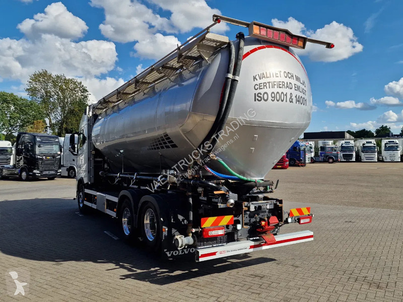 Kamion Volvo 16650 6x2 Globetrotter - 28M3 Bulk...