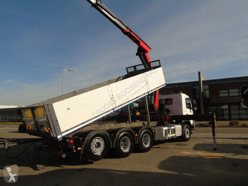Vrachtwagen Volvo 420 + 8x4 + PALFINGER 24.001...