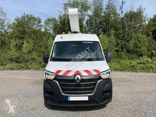 Véhicule utilitaire Renault 121FT