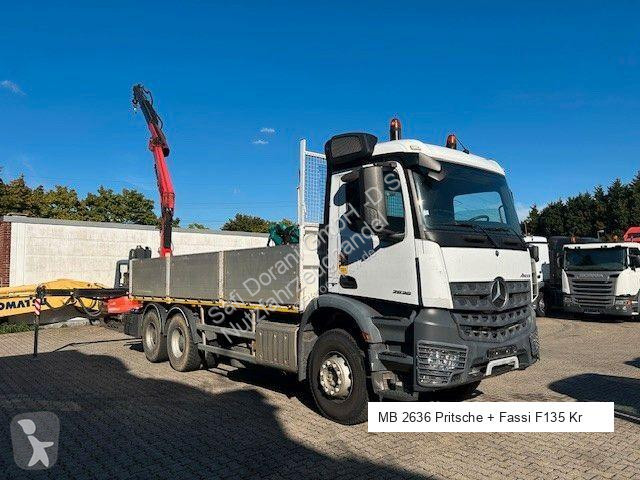 Kamion Mercedes Pritsche + Fassi F135 Kran 6x4...
