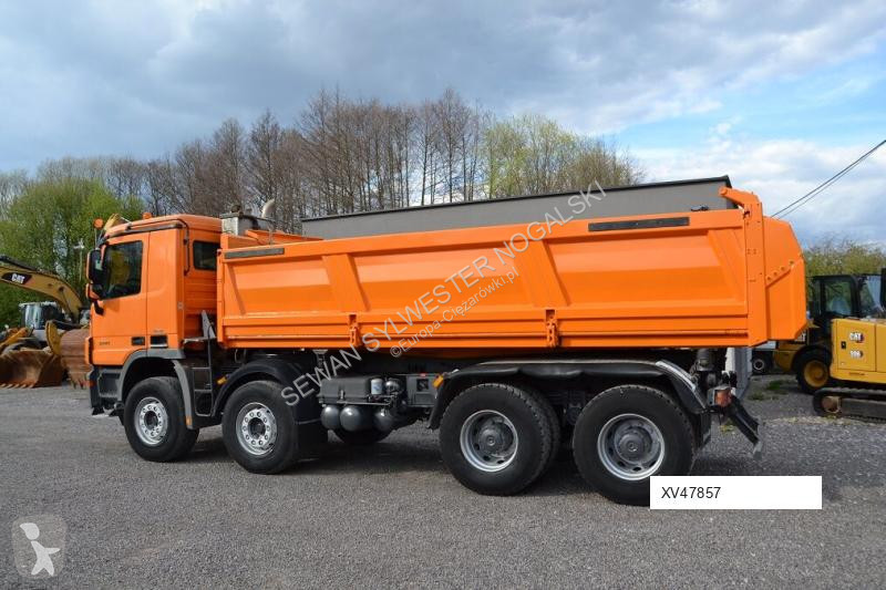 Teherautó Mercedes ACTROS 3241