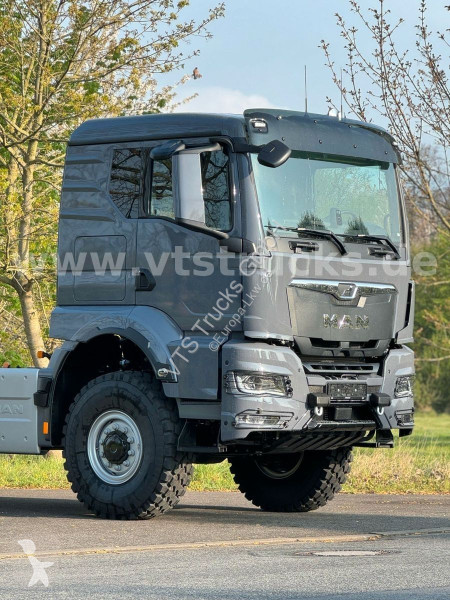 شاحنة MAN 3 33.520 6x6 BB Retarder...
