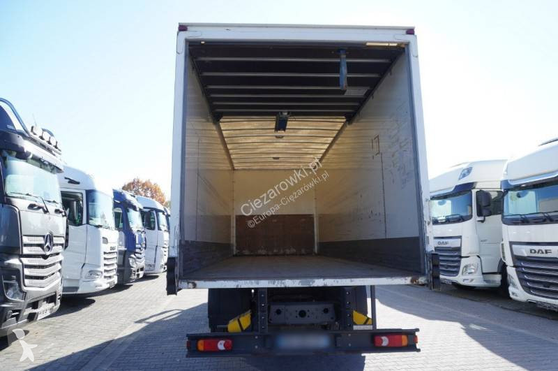 Камион Iveco