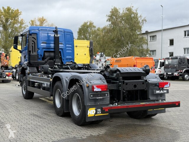 شاحنة MAN TGS 26.400 6x6 BB Abrollkipper HIAB...
