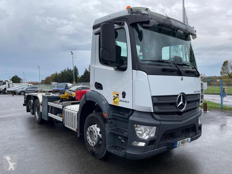شاحنة Mercedes  ACTROS 25.40