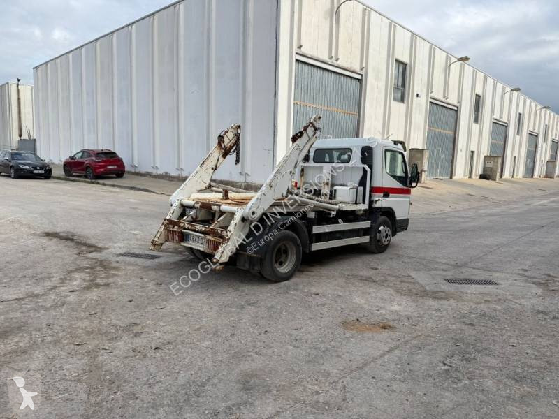Ciężarówka Mitsubishi Fuso
