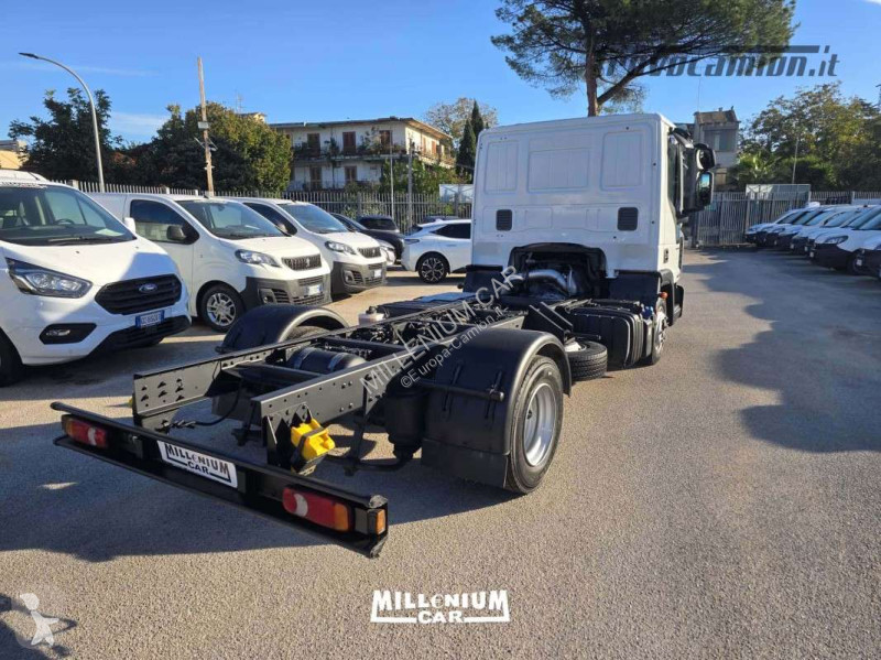 شاحنة Iveco 100E22  PRESA DI FORZA EURO 6 MANUALE