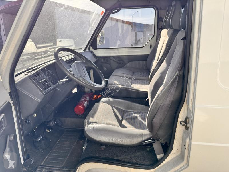 شاحنة Nissan 3.0