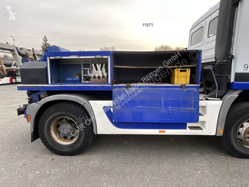 Mercedes 2031 Abschlepper truck