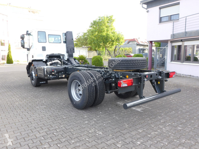 شاحنة Iveco 180E32K Radstand.4.185mm 2-Stück MY 25