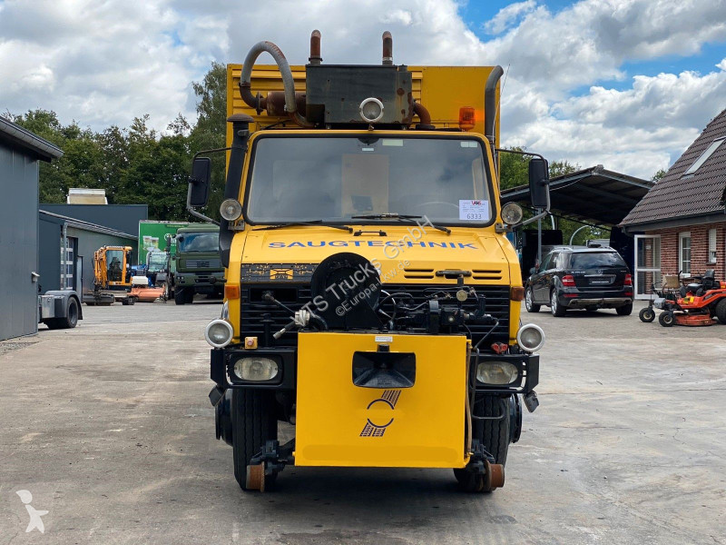 آلة لصيانة الطرق Unimog 427/21 Schienenreiniger