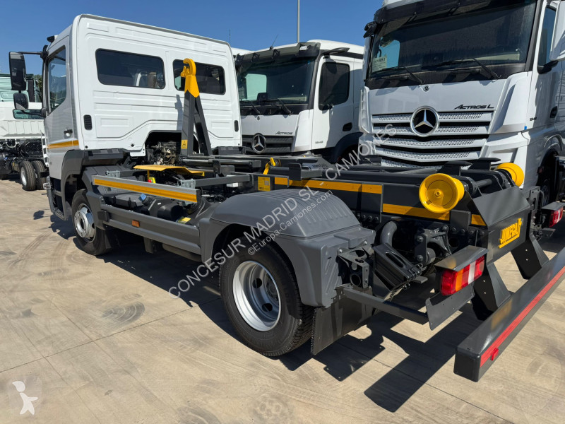 شاحنة Mercedes  1021 K + GANCHO...