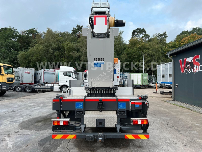 شاحنة Mercedes 1223 4x2 Böcker-Dachdeckerkran