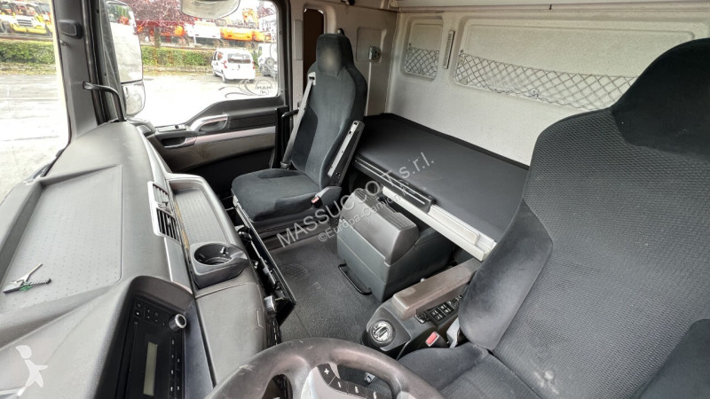 شاحنة MAN TGX 41.680 - 8X4