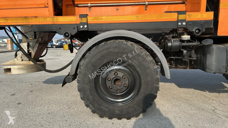 شاحنة Mercedes UNIMOG U90 4X4