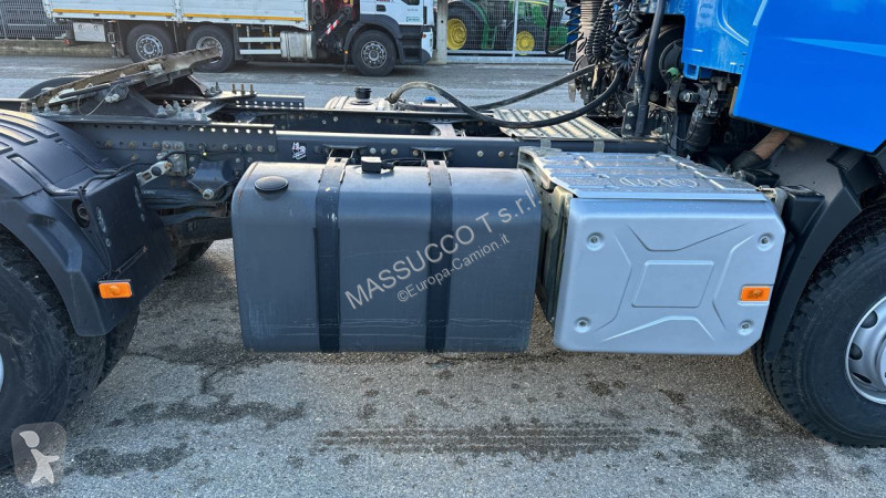 شاحنة Renault K 460 4x2