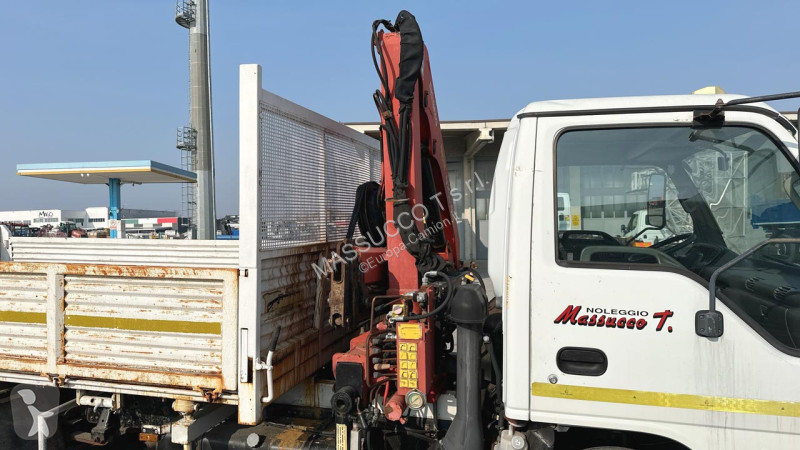 شاحنة Isuzu NQR75 4X2