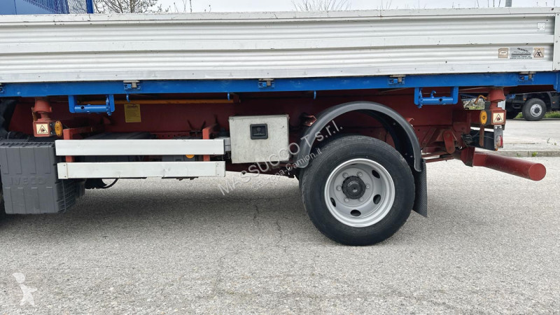 شاحنة Iveco Tector