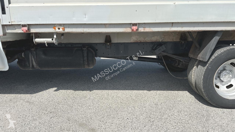شاحنة Iveco DAILY 35C13 4x2