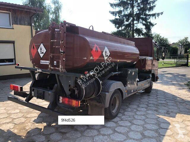 شاحنة Mercedes 818