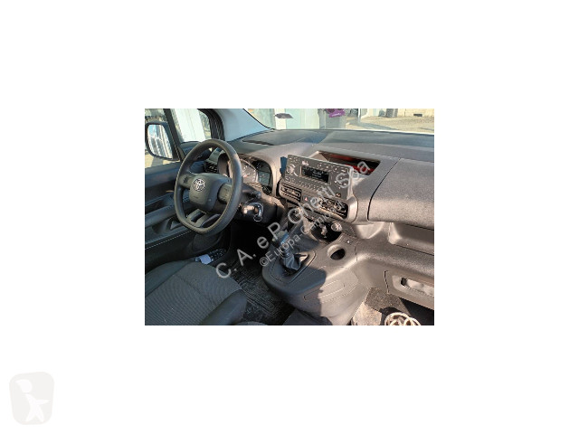 شاحنة Toyota Mod. Vers.
