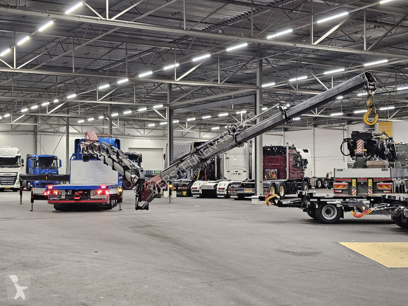شاحنة Scania 490 8x4*4 / HMF 5020 + JIB