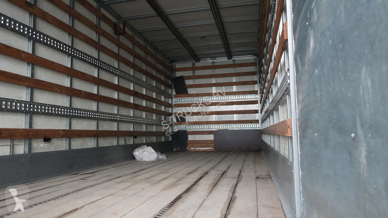 شاحنة MAN 12.220 closed box truck