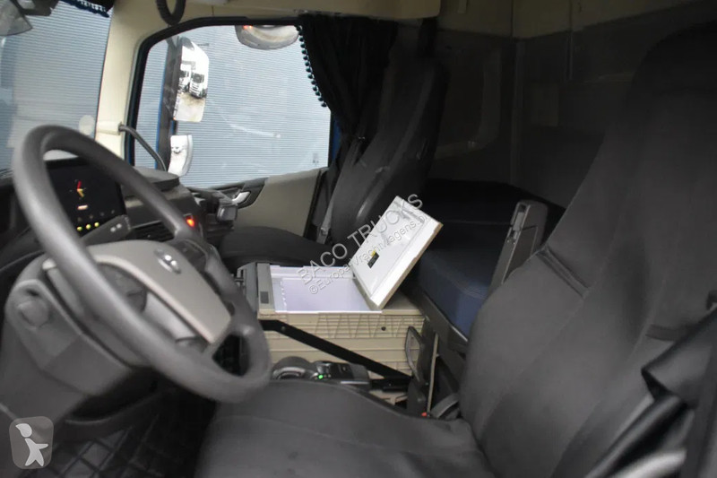 شاحنة Volvo 460 Globetrotter 6x2*4 - EURO 6 -...