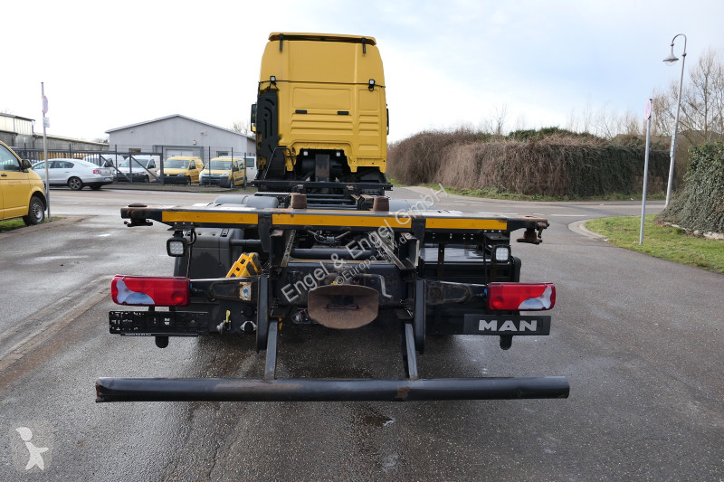 شاحنة MAN TGX 26.420 6x2 KLIMA AHK Lenkachse