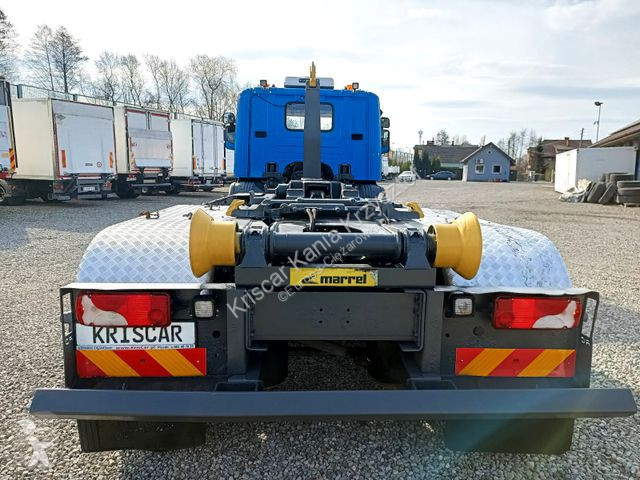 شاحنة Scania 320 6x2 Marrel A/C