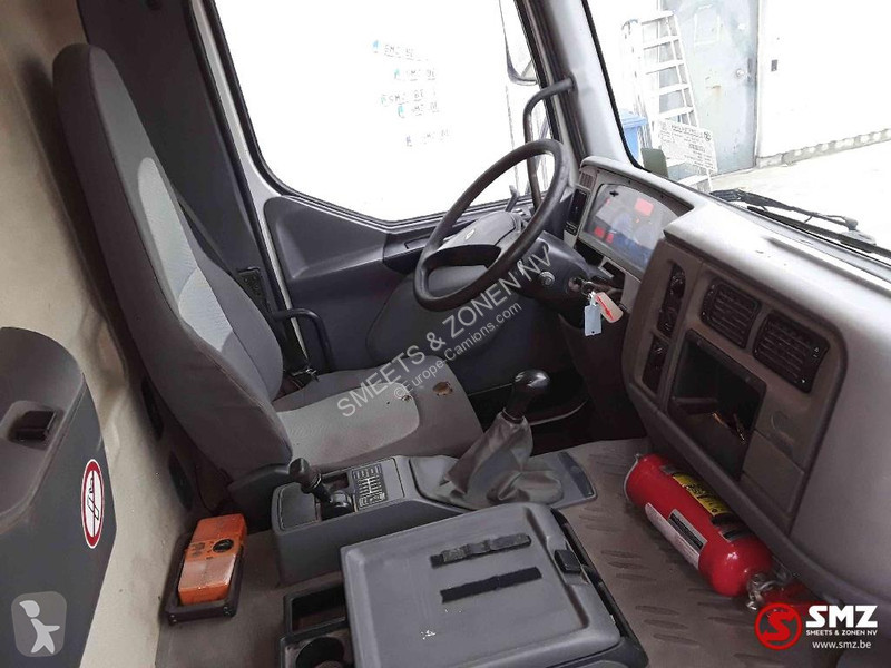 شاحنة Renault 270 14000L 4 comp